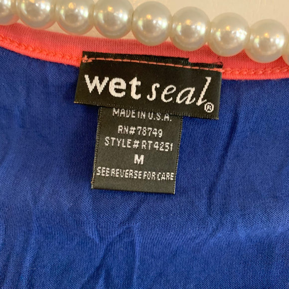 Wet Seal Blue Racerback Short Sleeve Tee Size Juniors M - Picture 2 of 4